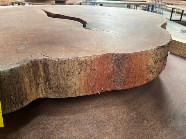 Guyana teak houten schijf 1200mm - afbeelding 3 van  3
