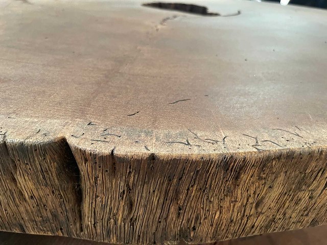 Guyana teak houten schijf 1300mm - afbeelding 3 van  3