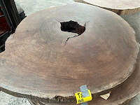 Guyana teak houten schijf 1300mm - afbeelding 2 van  3