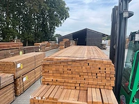 Guyana teak latten fijnbezaagd 2450-2750x50x31mm (306x)