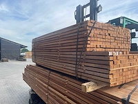 Guyana teak latten fijnbezaagd 2450-2750x50x31mm (306x) - afbeelding 2 van  3