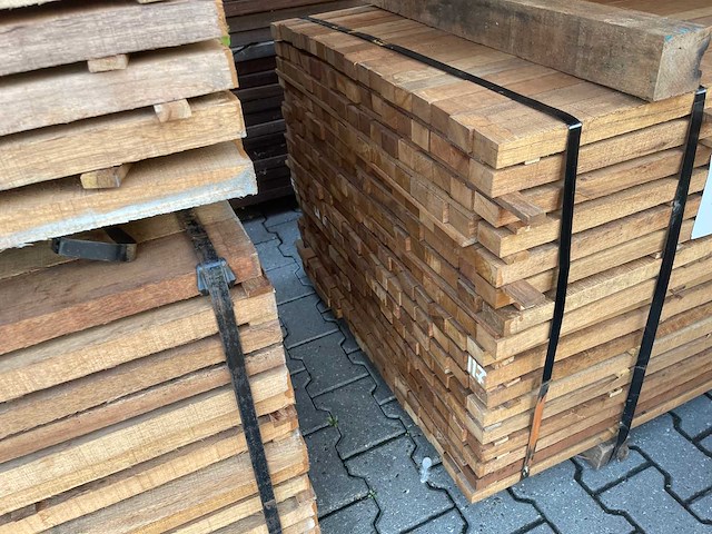 Guyana teak latten fijnbezaagd 3050x50x31mm (162x) - afbeelding 3 van  3