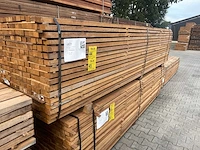 Guyana teak latten fijnbezaagd 3350x50x31mm (162x) - afbeelding 2 van  3