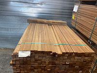 Guyana teak latten geschaafd 1550x40x27mm (273x) - afbeelding 1 van  3