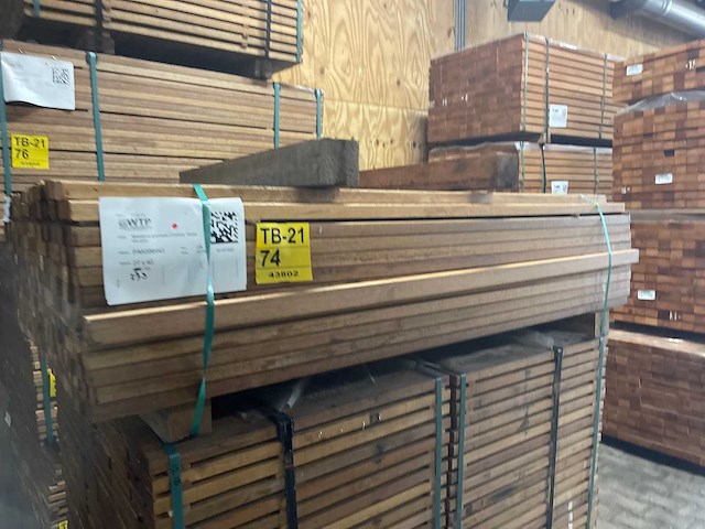 Guyana teak latten geschaafd 1550x40x27mm (273x) - afbeelding 2 van  3