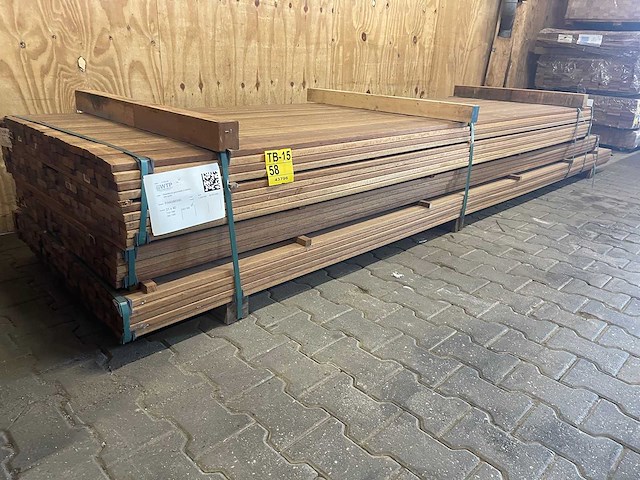 Guyana teak latten geschaafd 3350-3950x40x21mm (424x) - afbeelding 2 van  3