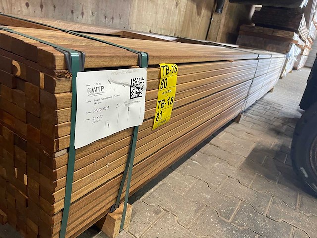 Guyana teak latten geschaafd 3950x40x27mm (129x) - afbeelding 2 van  3