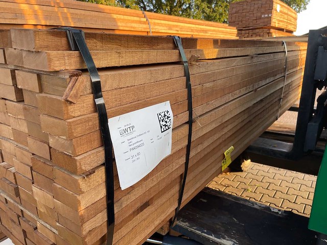 Guyana teak planken fijnbezaagd 3650x80x31mm (204x) - afbeelding 2 van  3