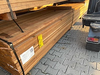 Guyana teak planken fijnbezaagd 4300x80x31mm (120x) - afbeelding 2 van  3