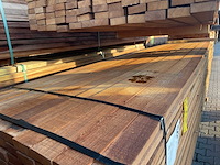 Guyana teak planken fijnbezaagd 4600x80x31mm (84x)
