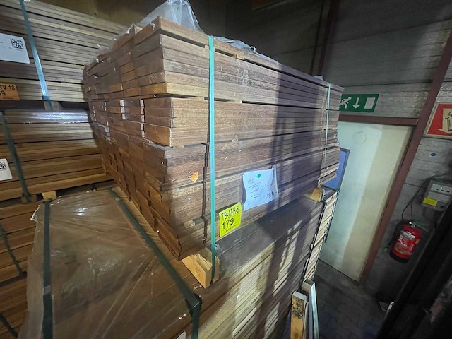 Guyana teak planken geschaafd 1250x145x21mm (188x) - afbeelding 3 van  3