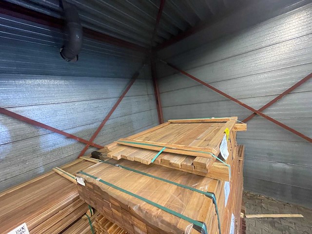 Guyana teak planken geschaafd 1250x70x27mm (15x) - afbeelding 1 van  3
