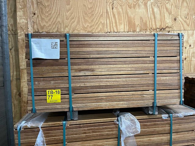 Guyana teak planken geschaafd 1250x90x25mm (242x) - afbeelding 3 van  3