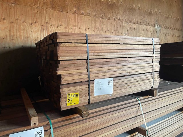 Guyana teak planken geschaafd 1250x90x25mm (253x) - afbeelding 4 van  4