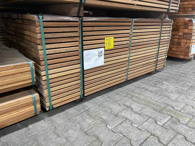 Guyana teak planken geschaafd 1750x145x25mm (133x) - afbeelding 4 van  4