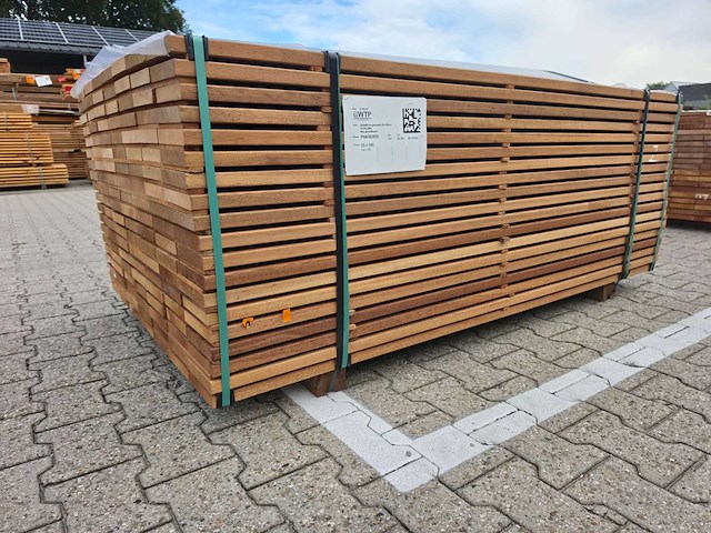 Guyana teak planken geschaafd 1750x145x25mm (70x) - afbeelding 2 van  4