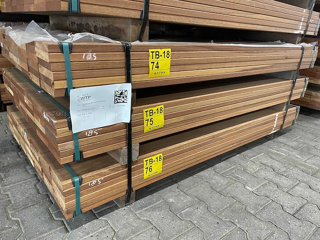 Guyana teak planken geschaafd 1850x140x25mm (42x) - afbeelding 4 van  4