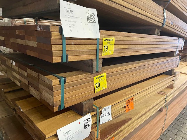 Guyana teak planken geschaafd 1850x140x25mm (42x) - afbeelding 4 van  4