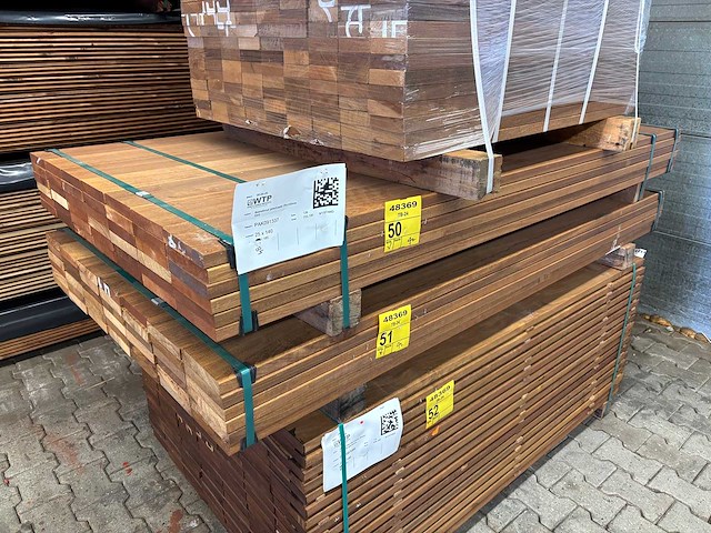 Guyana teak planken geschaafd 1850x140x25mm (42x) - afbeelding 4 van  4