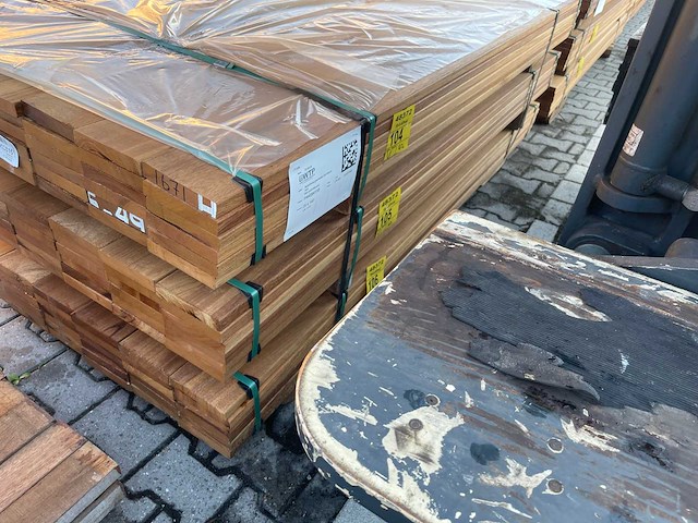 Guyana teak planken geschaafd 2150x140x25mm (42x) - afbeelding 2 van  3