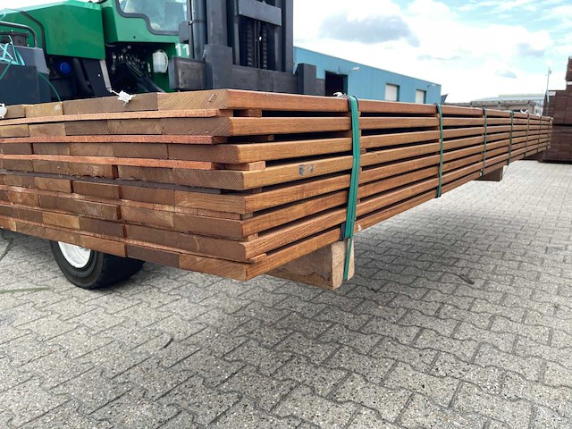 Guyana teak planken geschaafd 2450x120x21mm (151x) - afbeelding 2 van  4