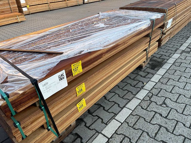 Guyana teak planken geschaafd 2450x140x25mm (42x) - afbeelding 2 van  3