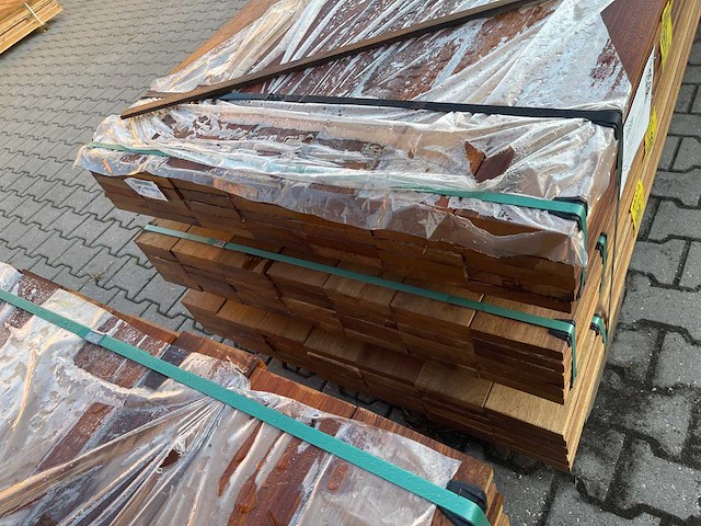 Guyana teak planken geschaafd 2450x140x25mm (42x) - afbeelding 3 van  3
