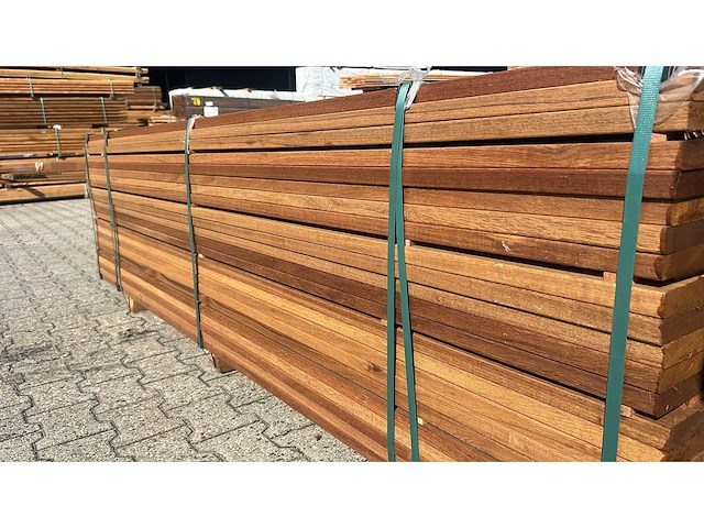 Guyana teak planken geschaafd 2750x90x25mm (126x) - afbeelding 2 van  4
