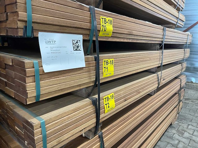 Guyana teak planken geschaafd 2750x90x25mm (66x) - afbeelding 4 van  4