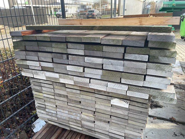 Guyana teak planken geschaafd 3050x90x25mm (83x) - afbeelding 3 van  3