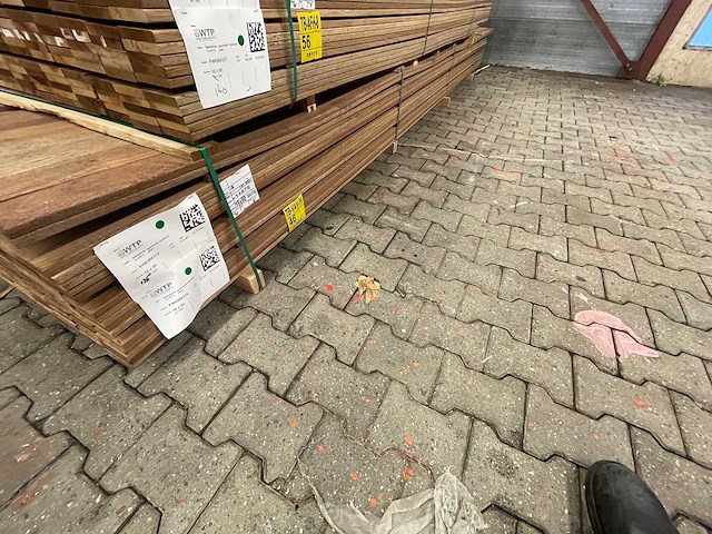 Guyana teak planken geschaafd 4500-5000x90x16mm (203x) - afbeelding 4 van  4