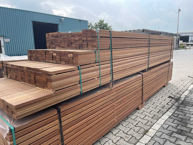 Guyana teak planken geschaafd 4600-4900x70x27mm (140x) - afbeelding 3 van  3
