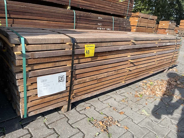 Guyana teak regels fijnbezaagd 2750-3050x50x32mm (232x) - afbeelding 2 van  3