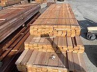 Guyana teak regels fijnbezaagd 3350-4000x80x31mm (204x)