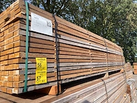 Guyana teak regels fijnbezaagd 3350x80x33mm (99x) - afbeelding 2 van  3