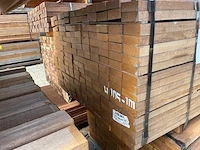 Guyana teak regels fijnbezaagd 4600x80x31mm (84x) - afbeelding 3 van  3