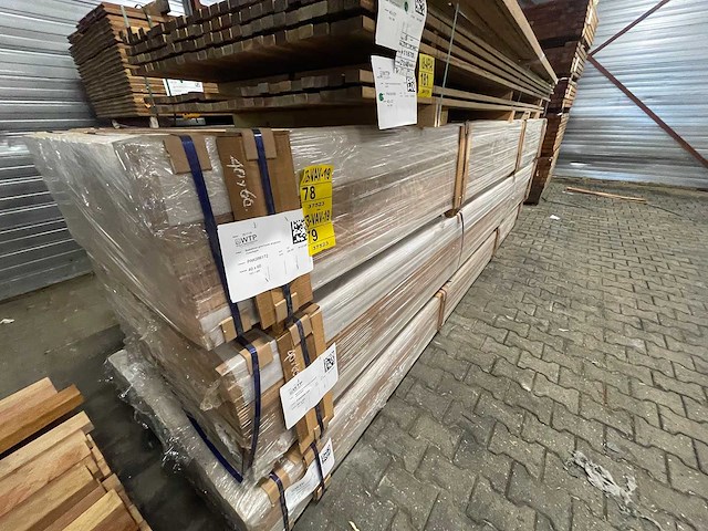 Guyana teak regels geschaafd gevingerlast 3950x60x40mm (76x) - afbeelding 4 van  4
