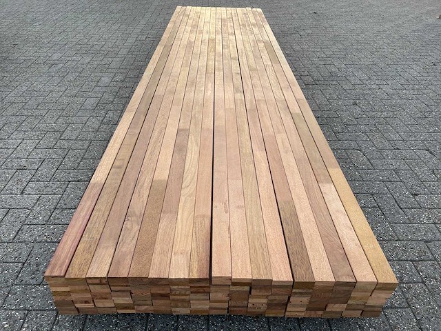 Guyana teak regels gevingerlast 3950x60x40mm (56x) - afbeelding 1 van  3