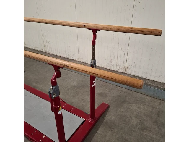 Gymnastiek brug ongelijk, jf - afbeelding 4 van  8