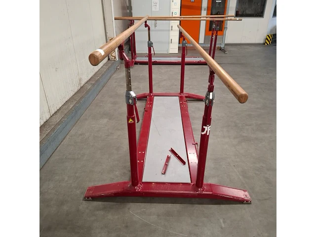 Gymnastiek brug ongelijk, jf - afbeelding 8 van  8