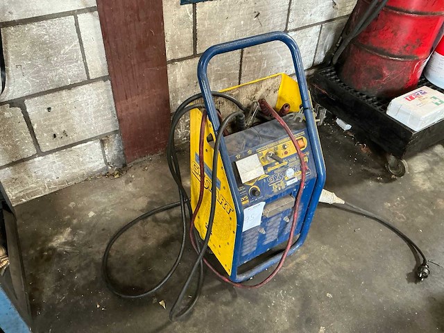Gys gysstart acculader met boosterfunctie - afbeelding 1 van  5