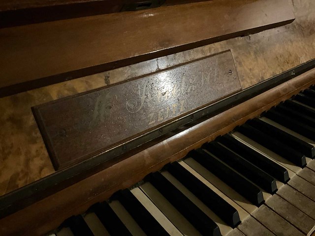 H. krietzsch zeitz piano - afbeelding 3 van  8