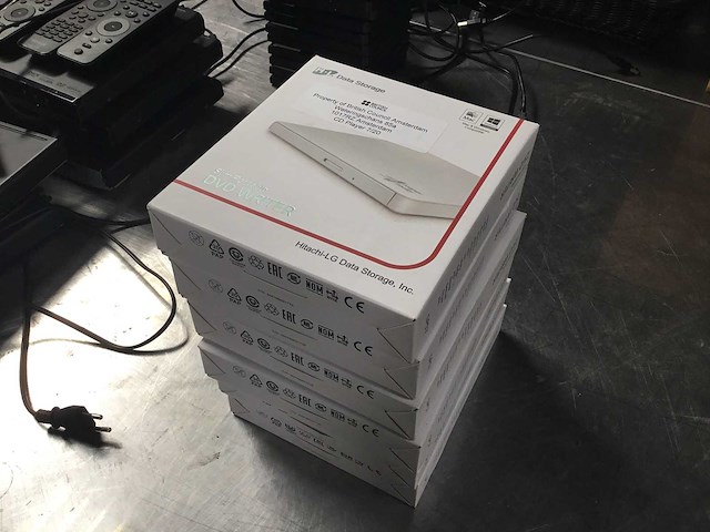 H l data storage - gp57ew40 - slim portable dvd writer - bluray & dvd player (6x) - afbeelding 1 van  2