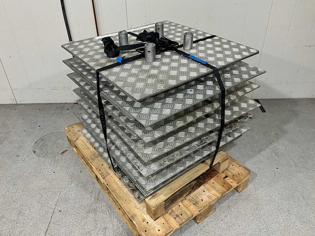 H30v - 75x75 cm - baseplate (15x) - afbeelding 1 van  3