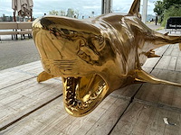 Haaien sculptuur ca. 320x180x115 cm - afbeelding 1 van  1