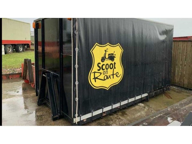 Haakarm container dicht met zeilen - container - afbeelding 3 van  4
