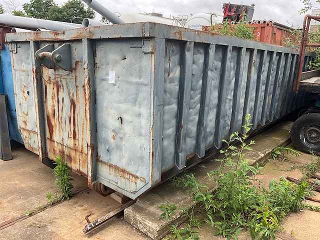 Haakarm en kabel systeem afvalcontainer - afbeelding 1 van  3