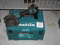 Haakse accu slijptol makita dga506zj met accu en kunststoffen koffer