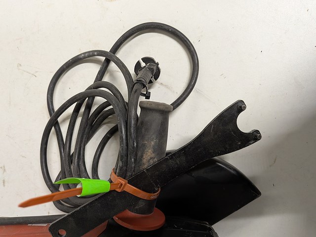 Haakse slijper 230mm 230v hilti hilti, ag 230-24d, bouwjaar 2022 - afbeelding 6 van  7