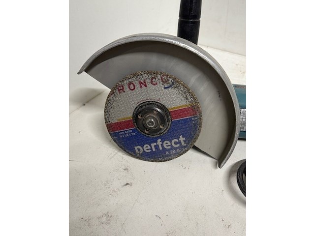 Haakse slijper makita, ga9010c - afbeelding 3 van  6